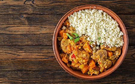 Gulasz z indyka z kaszą bulgur z menu beszamel