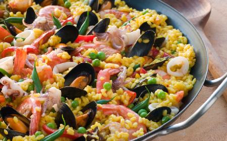 Tradycyjna paella krok po kroku: sprawdzony przepis