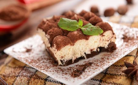 Tiramisu: przepis na najsłynniejszy deser kuchni włoskiej