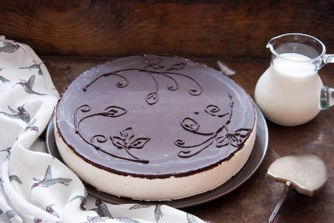 Tort ptasie mleczko - pyszny, elegancki i bez pieczenia